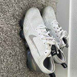 Nike vapor max size 5.5Y